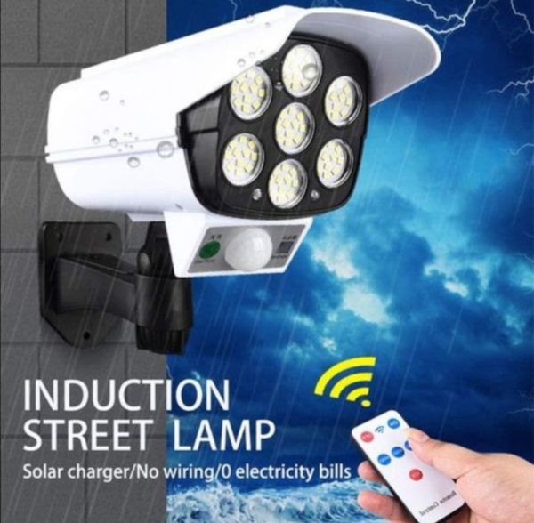 Solarna Lampa u Obliku Kamere CL-877 sa Senzorom Pokreta