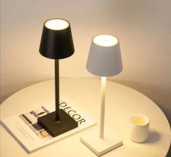 Punjiva LED Stona Lampa