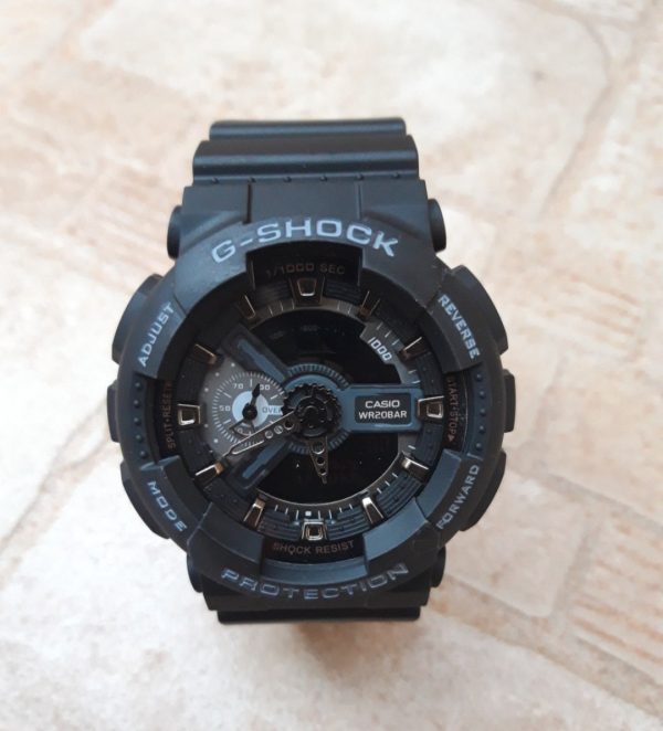 G-Shock Digitalni Sat, Crni