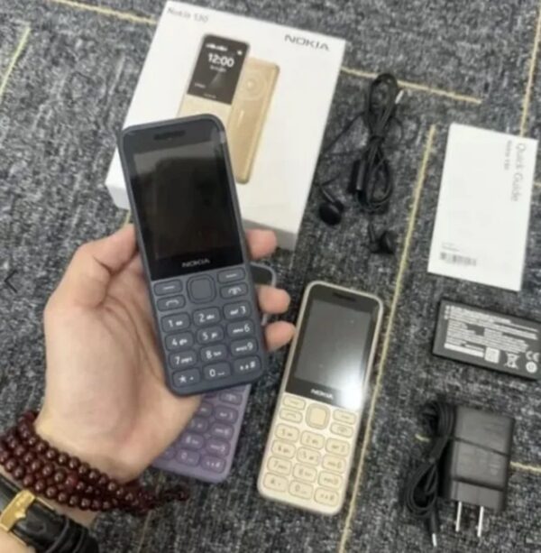 Nokia 130 Dual SIM - jednostavan telefon, crni